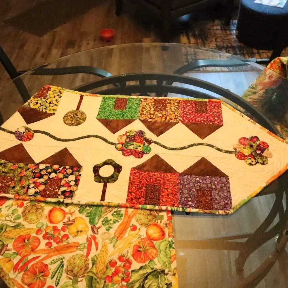 Reversible Table Runners, Place Mats set of 7 pieces Handmade Garden Americana